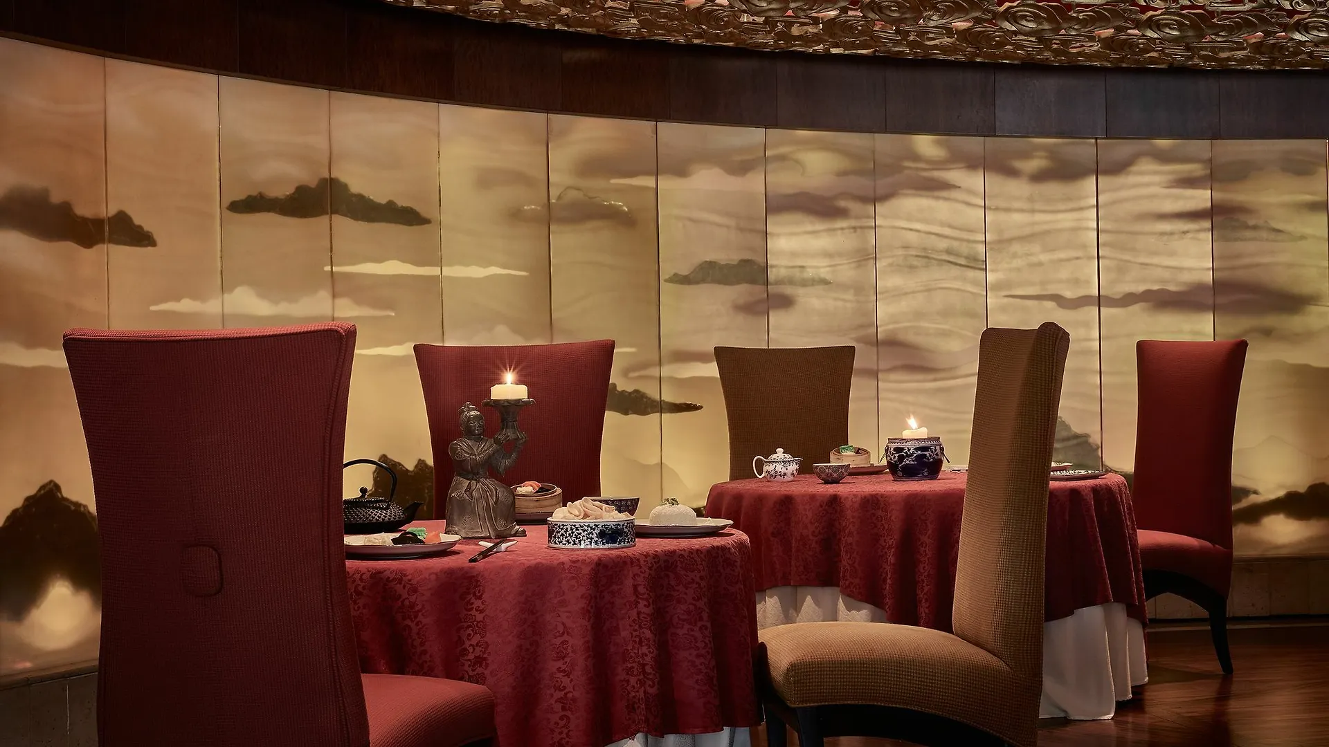 Shangri-La Apartments Dubai 5*,