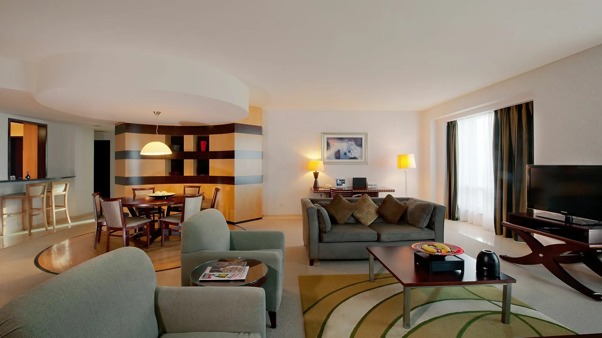 Shangri-La Apartments Dubai Aparthotel